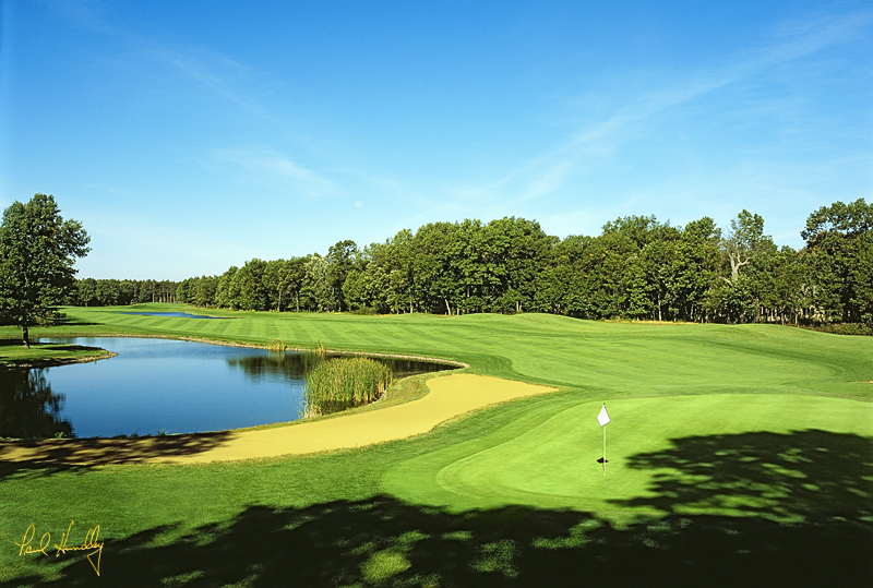 L100a--1204  (1.50  AR)1.jpg :: Twelvth hole from behind the green; Lakes course; Lake Arrowhead GC, Nekoosa, Wisconsin