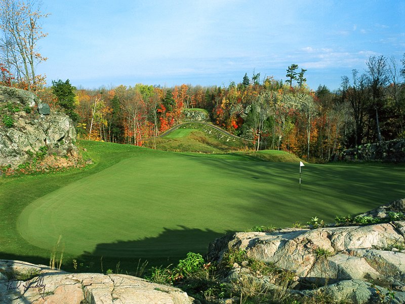 M112a--0609  800px.jpg :: Greywalls ourse at Marquette Golf Club; sixth hole; Marquette, Michigan