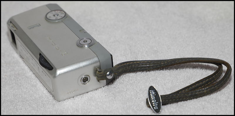 Minolta-16 EE with strap  3.jpg