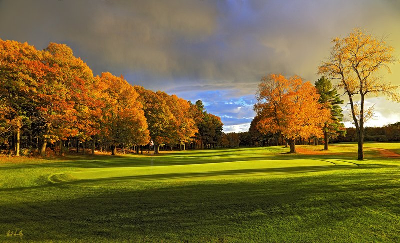 P101--0351  1500px  V3  SS.jpg :: 3rd hole at Peninsula State Park GC, a daily fee golf course in Ephraim, Door County, Wisconsin.  October, 2010.  PM shoot.  Photo by Paul Hundley.