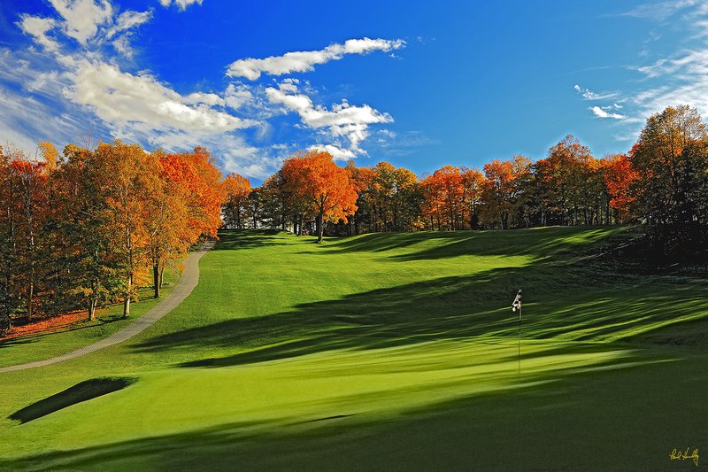 P101--1752  1500px  V2  SS.jpg :: 17th hole at Peninsula State Park GC, a daily fee golf course in Ephraim, Door County, Wisconsin.  October, 2010.  PM shoot.  Photo by Paul Hundley.