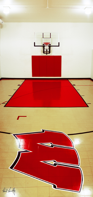 Panos BB court 05  800px.jpg :: Indoor basketball court; private residence