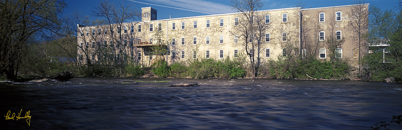 WI--Grafton Mill 007  800px.jpg :: The Grafton Mill; Grafton, Wisconsin
