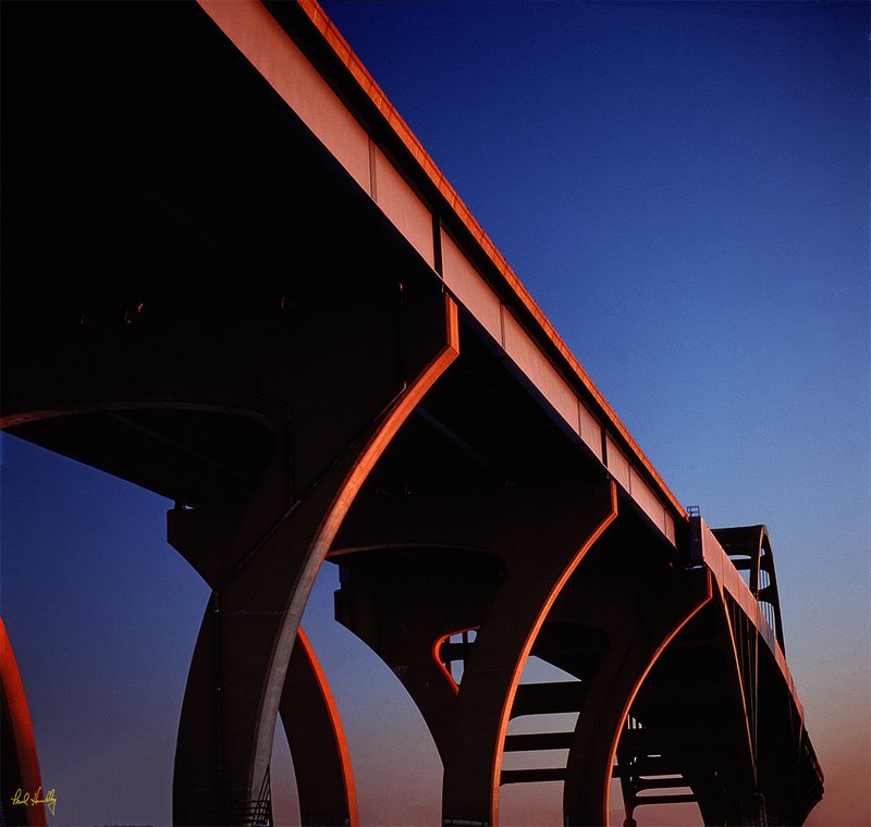 WI--Milwaukee 014  1200px  V1  SS.jpg :: Hoan Bridge; Milwaukee Harbor; Milwaukee, Wisconsin