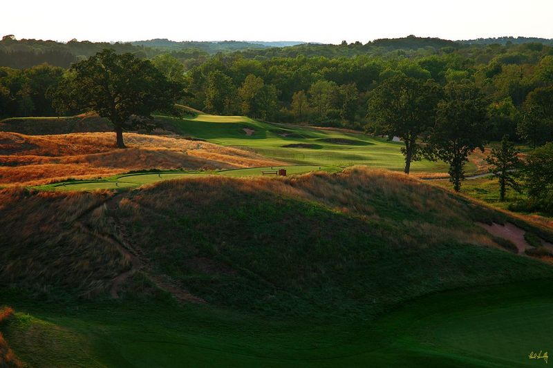 E101--1559  V1  1500px  with signature  SS.jpg :: The par four 15th hole at Erin Hills, a daily fee golf course in Erin, Wisconsin.  Erin Hills was designed by Hurdzan/Fry and Ron Whitten and built by Landscapes Unlimited, LLC, and has been choosen to host the 2011 US Amateur Chanpionship and the 2017 US Open Championship.  Photo by Paul Hundley; taken in September, 2012.