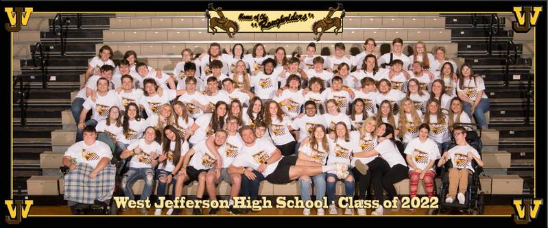 WJHS_12th22_Fun-Pose.jpg
