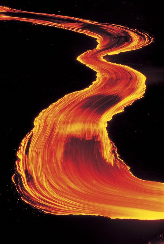 GBL-VLF-41.jpg :: Lava stream near the Pu'u O'o vent in fluid motion at night