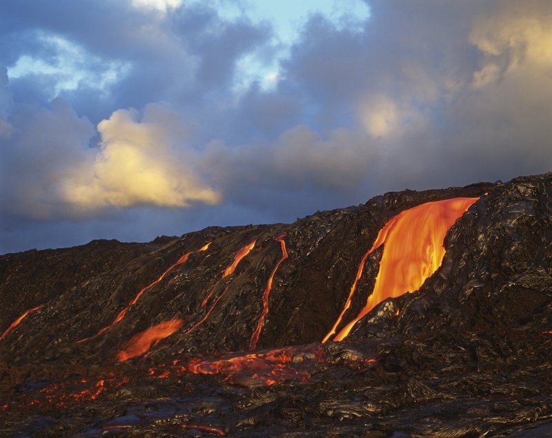 GBL-VLF-52.jpg :: Bright colored lava flows through a hill