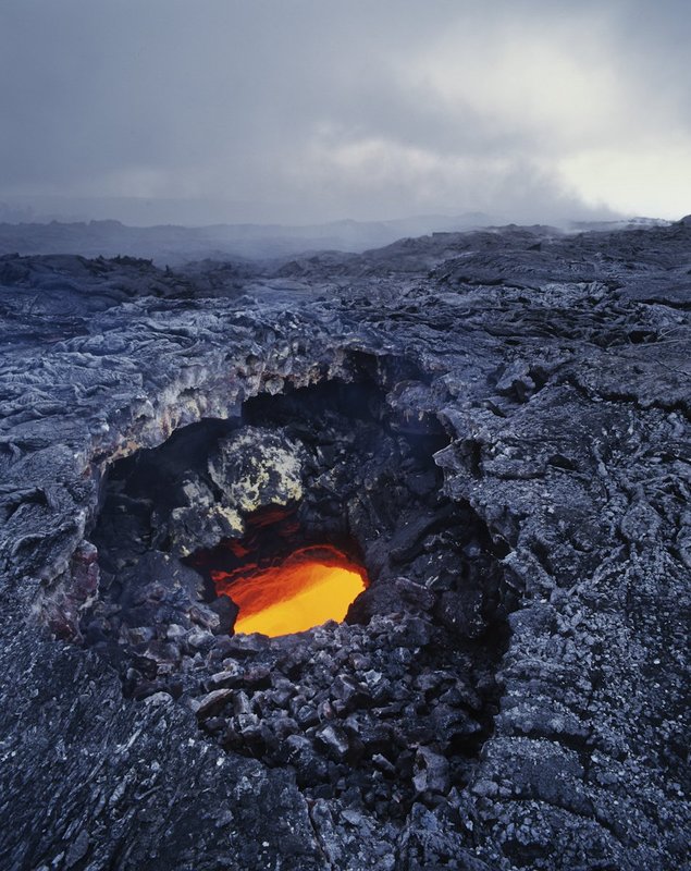 GBL-VLF-54.jpg :: Bright colored lava inside a cave in Hawaii Volcanoes National Park