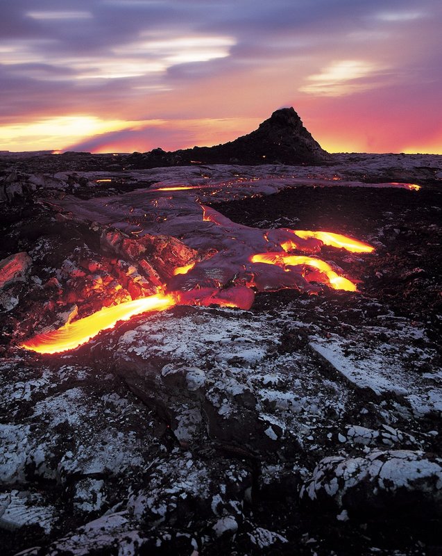 GBL-VLF-63.jpg :: Bright colored lava flows after an eruption with Kilauea in the background