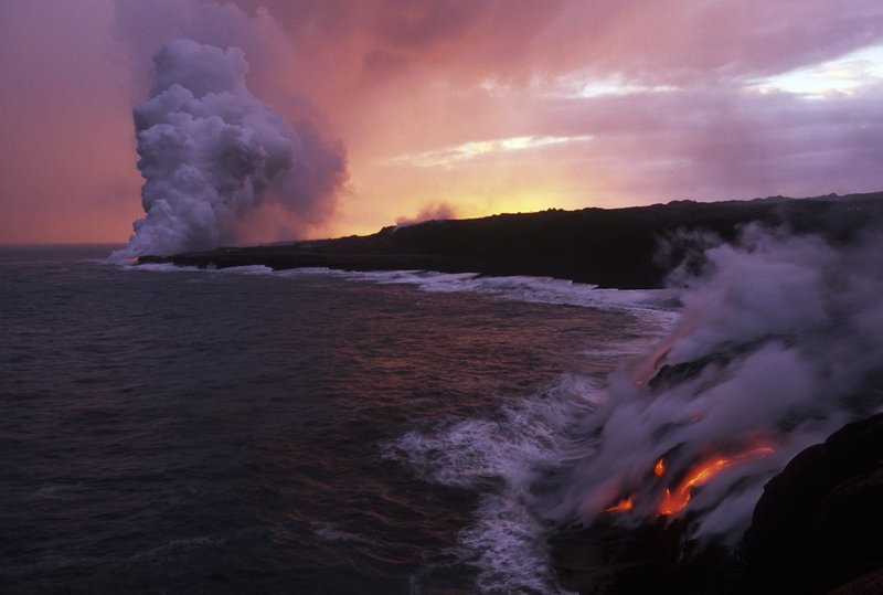 GBL-VLO-4.jpg :: Coastal view of lava meeting the Pacific Ocean and releasing vapour