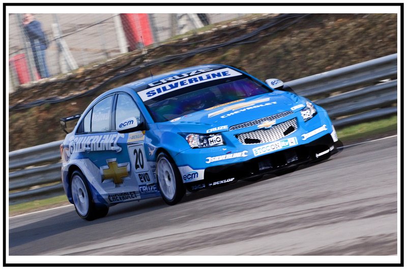 british touring cars brand hatch march 2010-46.jpg