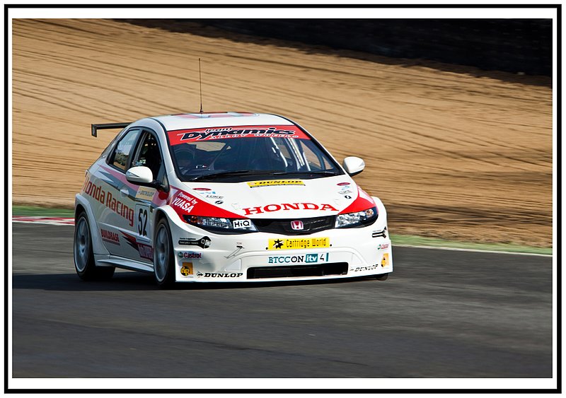 british touring cars brand hatch march 2010.jpg