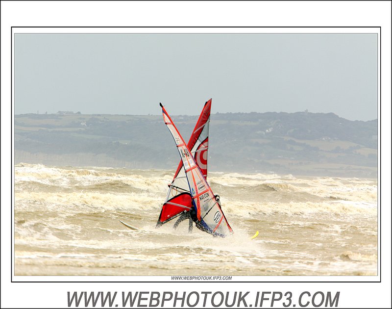 kitesurfer-193.jpg :: camber, wind surfers, kite sufers stormy