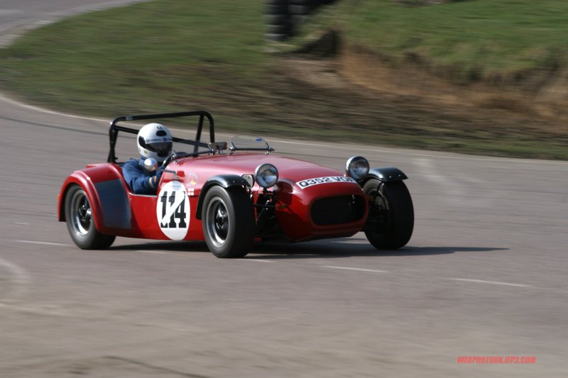 lydden hill track day 21st march 108.jpg ::  if you can see yourself please ask as there are more on file.