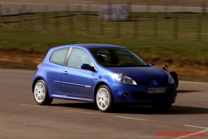 lydden hill track day 21st march 119.jpg ::  if you can see yourself please ask as there are more on file.