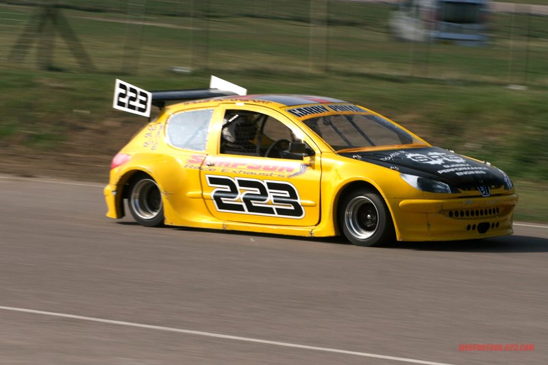 lydden hill track day 21st march 121.jpg ::  if you can see yourself please ask as there are more on file.
