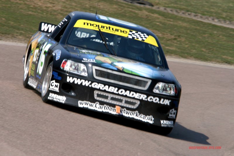 lydden hill track day 21st march 406.jpg ::  if you can see yourself please ask as there are more on file.