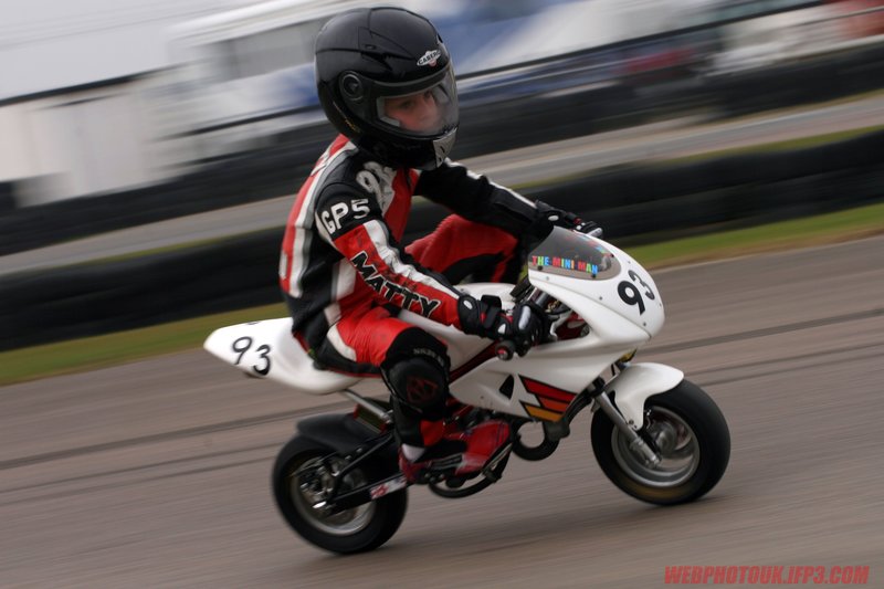 minimoto 4th april 237.jpg ::  if you can see yourself please ask as there are more on file.