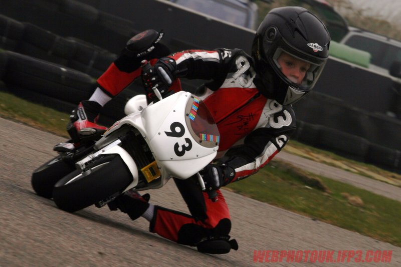 minimoto 4th april 247.jpg ::  if you can see yourself please ask as there are more on file.