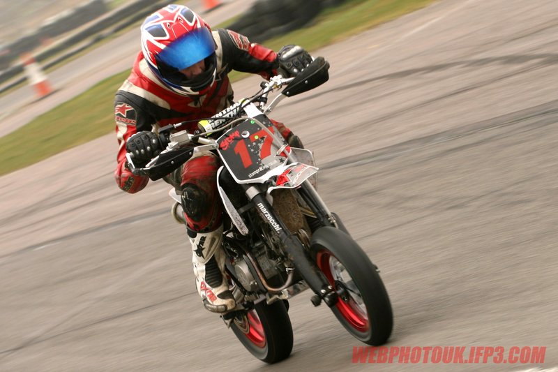 minimoto 4th april 264.jpg ::  if you can see yourself please ask as there are more on file.