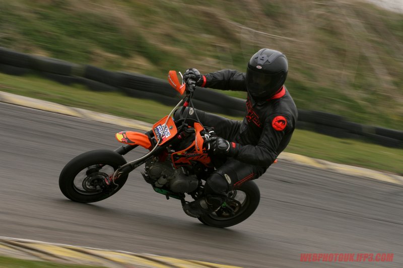 minimoto 4th april 464.jpg ::  if you can see yourself please ask as there are more on file.