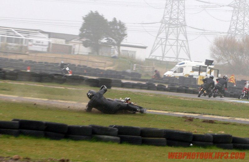 minimoto 4th april 478.jpg ::  if you can see yourself please ask as there are more on file.