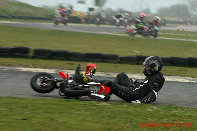 minimoto 4th april 490.jpg ::  if you can see yourself please ask as there are more on file.