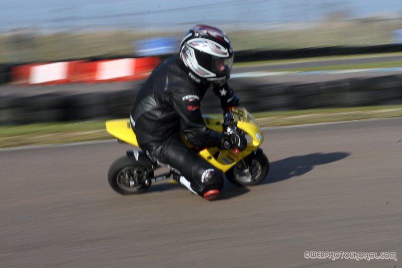 minimoto track day 31st jan 055.jpg ::  if you can see yourself please ask as there are more on file.