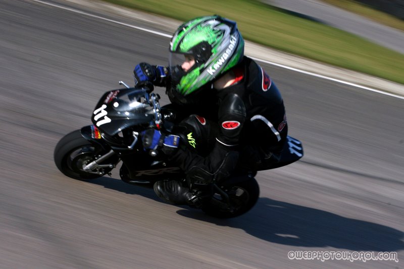 minimoto track day 31st jan 175.jpg ::  if you can see yourself please ask as there are more on file.
