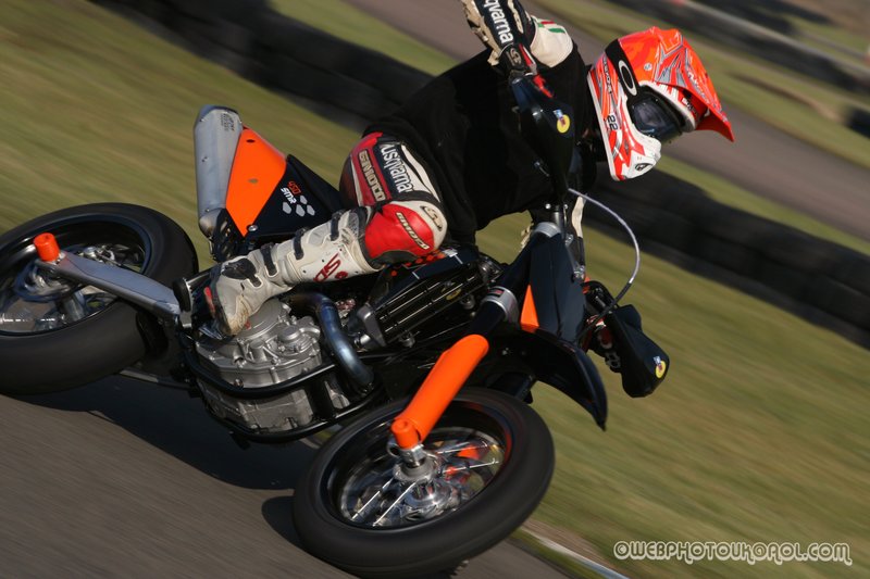 minimoto track day 31st jan 242.jpg ::  if you can see yourself please ask as there are more on file.