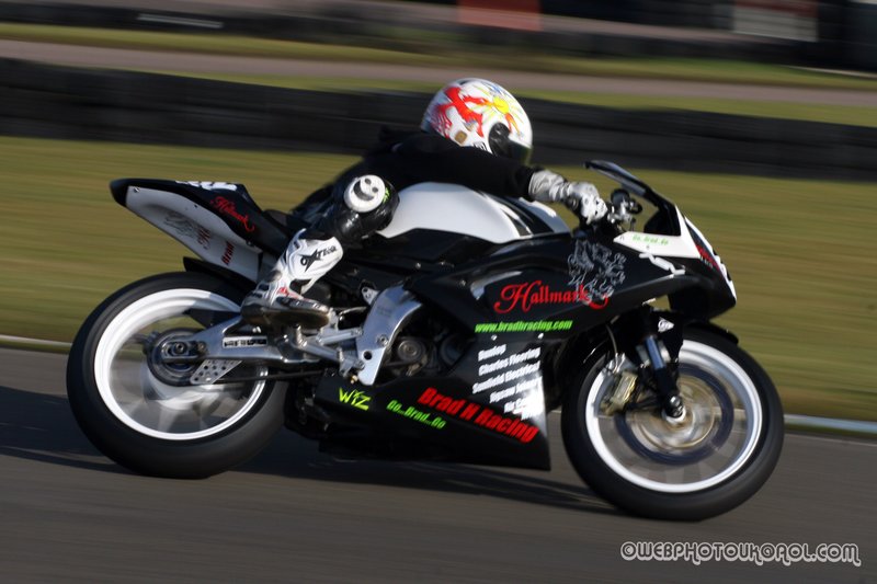 minimoto track day 31st jan 262.jpg ::  if you can see yourself please ask as there are more on file.