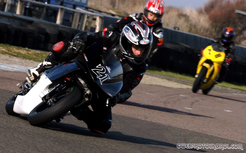 minimoto track day 31st jan 284.jpg ::  if you can see yourself please ask as there are more on file.