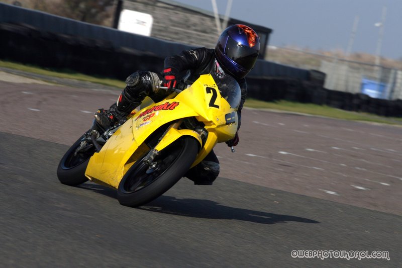 minimoto track day 31st jan 286.jpg ::  if you can see yourself please ask as there are more on file.