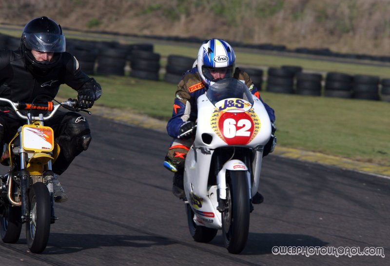 minimoto track day 31st jan 371.jpg ::  if you can see yourself please ask as there are more on file.