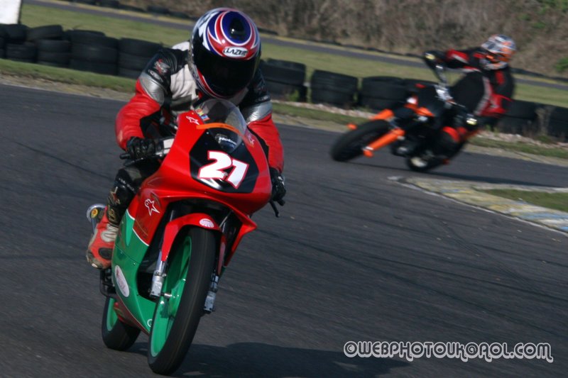 minimoto track day 31st jan 397.jpg ::  if you can see yourself please ask as there are more on file.