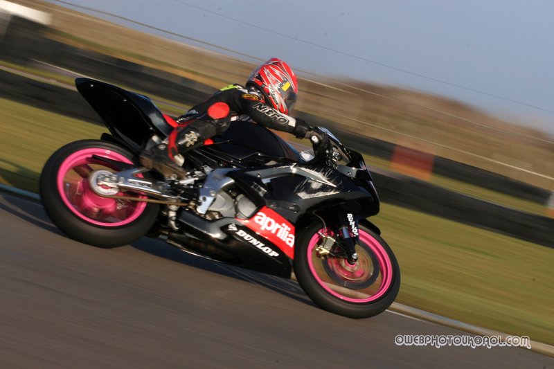 minimoto track day 31st jan 565.jpg ::  if you can see yourself please ask as there are more on file.