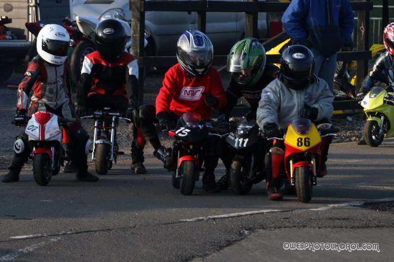 minimoto track day 31st jan 626.jpg ::  if you can see yourself please ask as there are more on file.