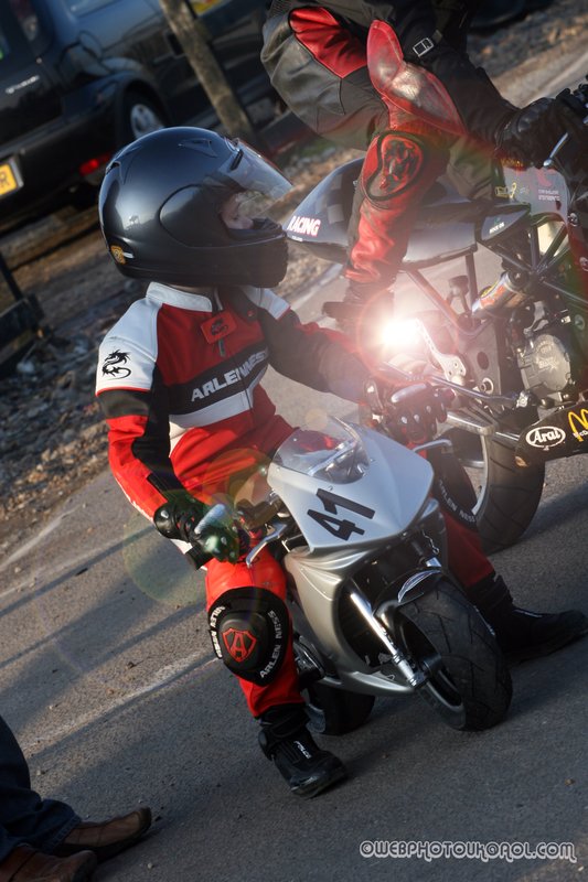minimoto track day 31st jan 635.jpg ::  if you can see yourself please ask as there are more on file.