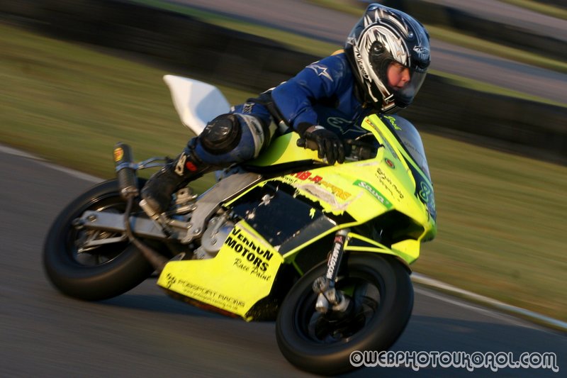 minimoto track day 31st jan 688.jpg ::  if you can see yourself please ask as there are more on file.