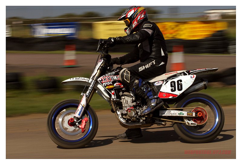 nora sport supermoto 25th july 840.jpg