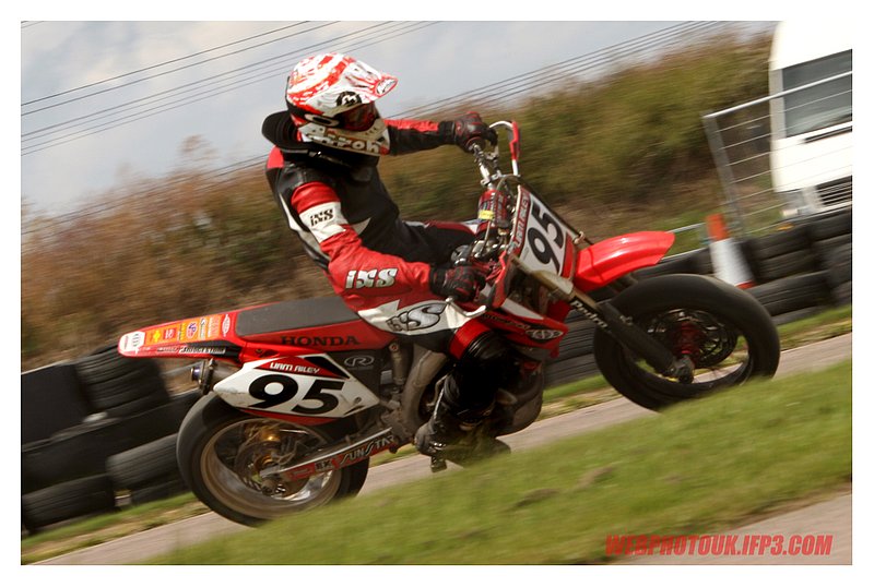 norasport supermoto 26th july 428.jpg