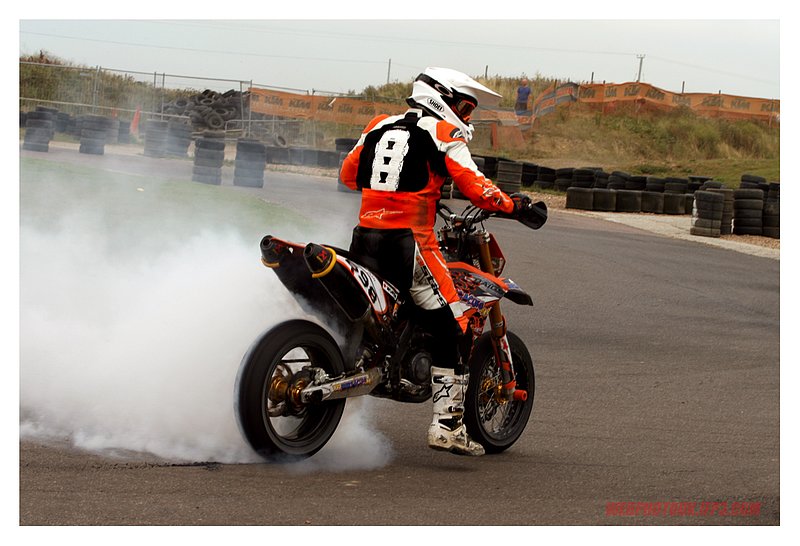 norasport supermoto 26th july 889.jpg