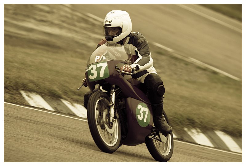 vintage bike racing lydden holl-370.jpg