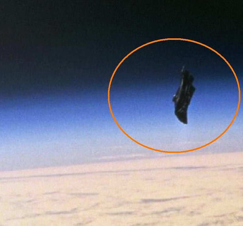 ...UFO IN SPACE--NASA COPYRIGHT--FRANCOIS VORTEX PRIVATE STOCK--PIC 2...jpg :: R