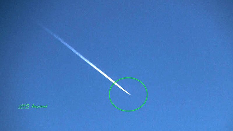 1-16-11 MANHATTAN NEW YORK--UFO BEYOND.jpg :: ZZ