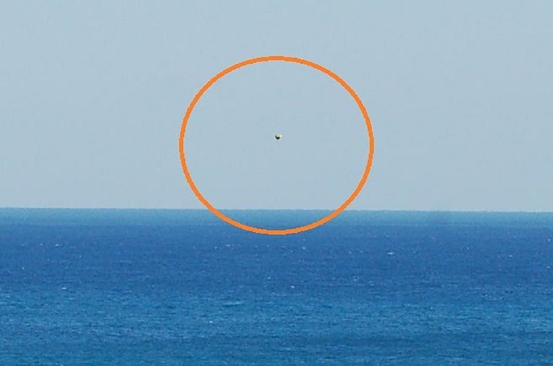 1-21-11 POMPANO BEACH FLORIDA--MUFON 28436--THREE ORBS WITNESSED.jpg :: ZZ