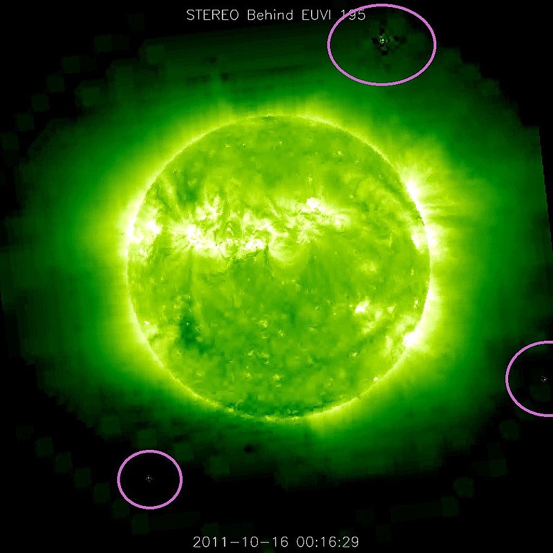 10-16-11    00.16 ZULU    LOW DEFINITION IMAGE OF SUN AND UFO BY NASA--KEN PFEIFER.jpg :: YY