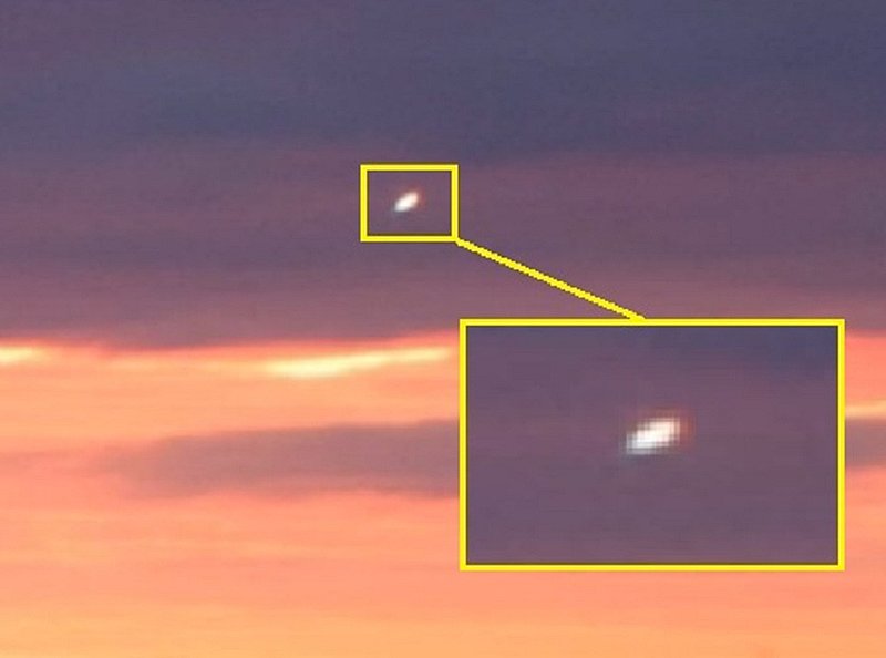 10-26-11 MARBLEHEAD MASSACHUSETTS--UFO CHRONICLES.jpg :: XX