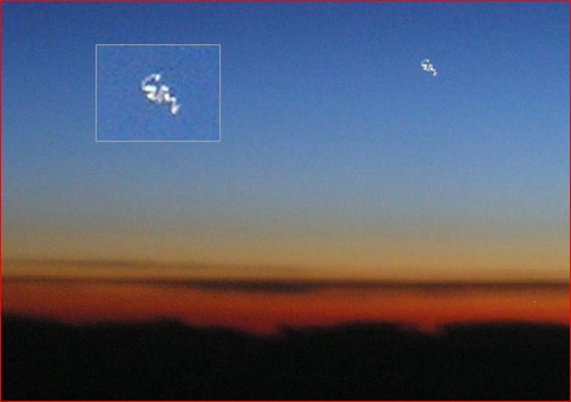 12-13-2003--FLIGHT LA TO SINGAPORE--UFO EVIDENCE.jpg